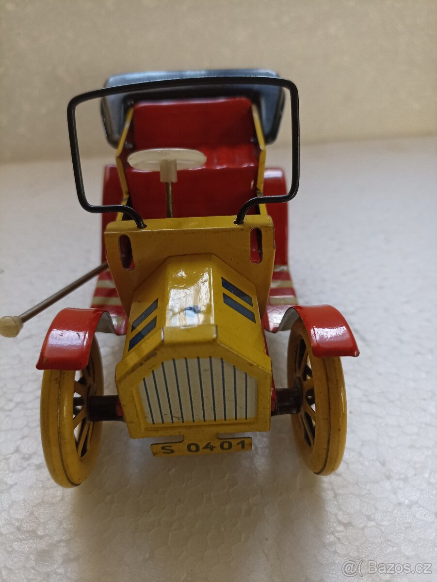 Staré plechové autíčko - 2
