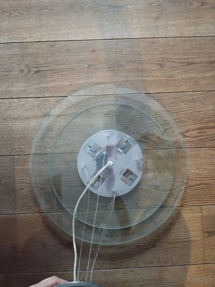 Skleněný lustr - 2