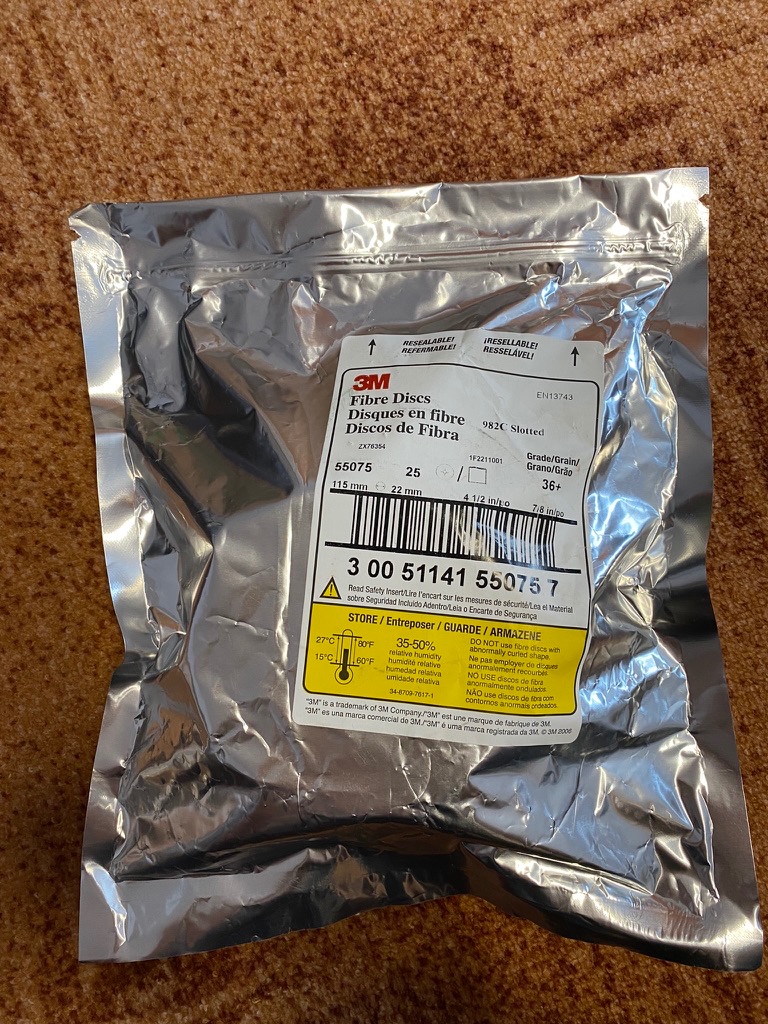 Fíbrové kotouče 3M 982C – zrnitost 80+ a 36+ - 2