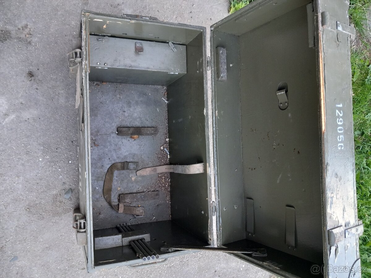 vojenská dřevěná bedna - 2