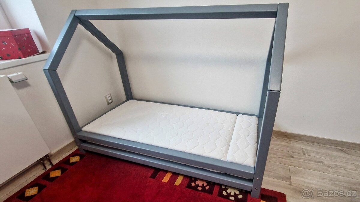 Dětská domečková postel z masivu - 2