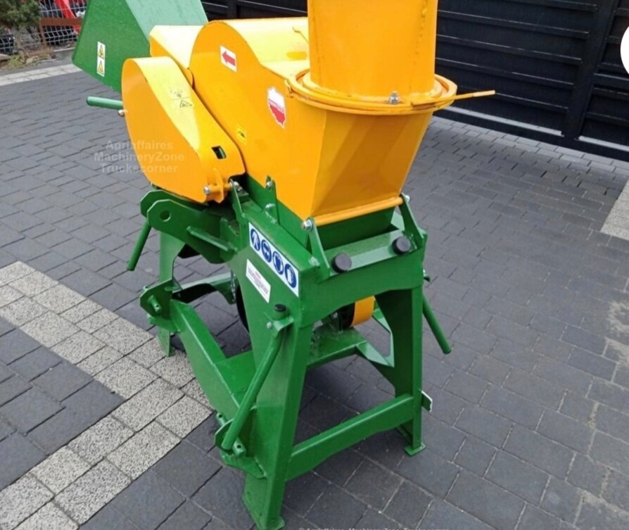 Štěpkovač větví na traktor - 2