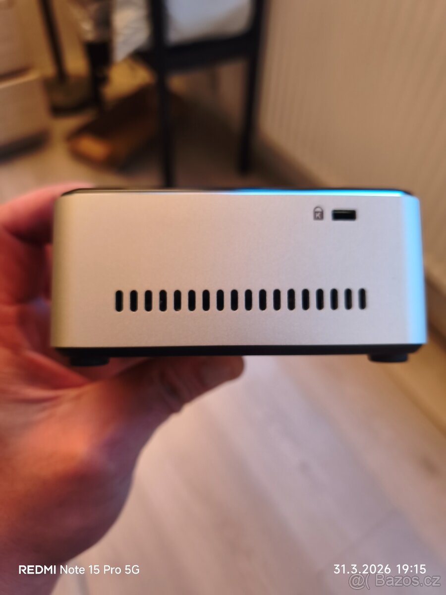 Intel NUC i5 – 1.2 TB úložiště (SSD + HDD), - 2