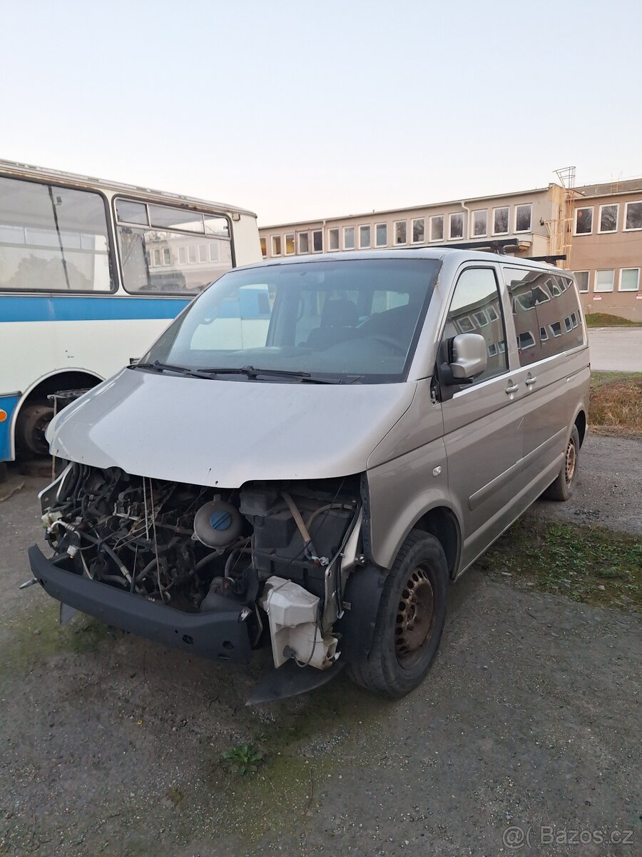 Volkswagen Multivan T5 2.5 Tdi AXD - 2