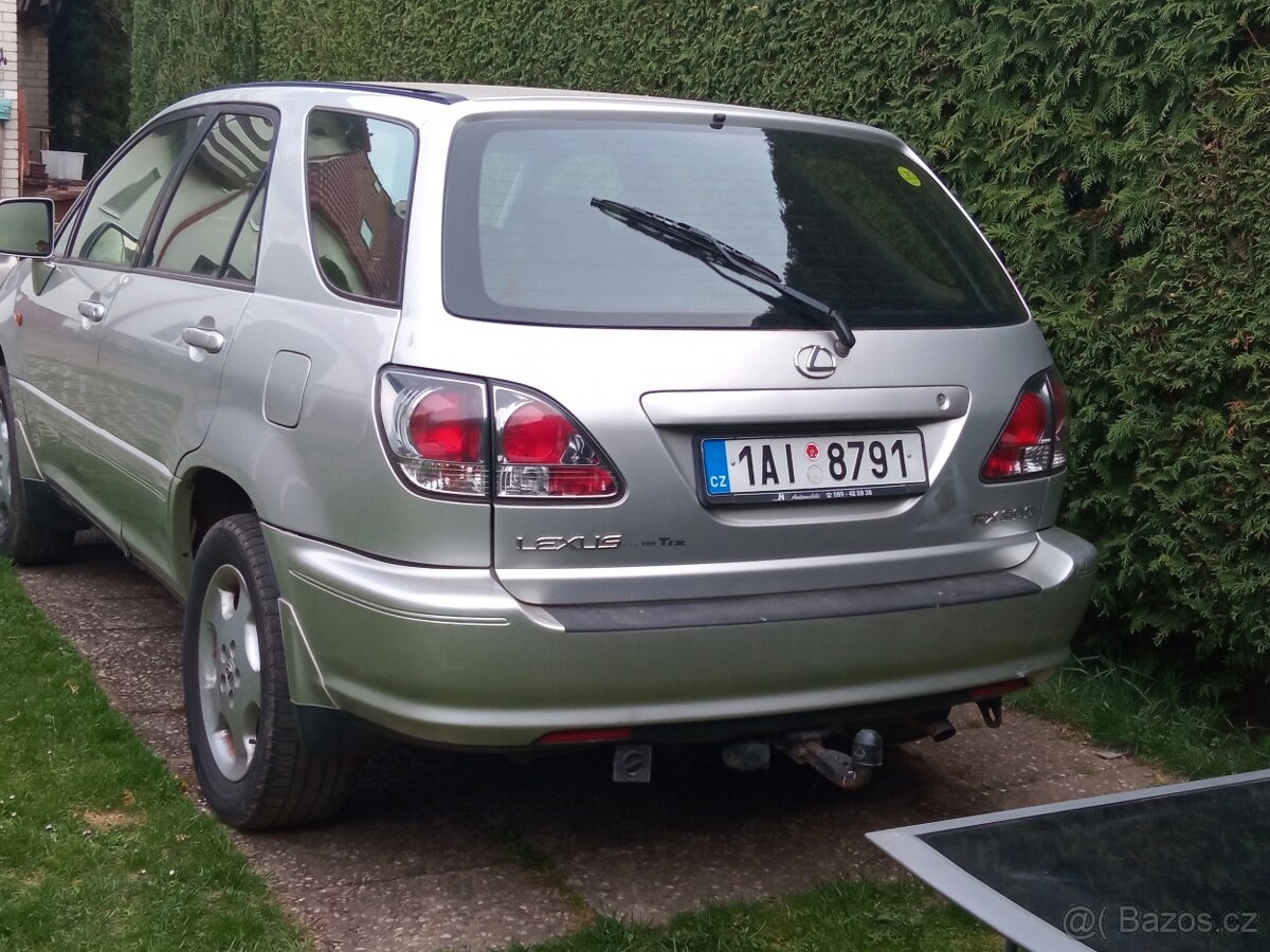 Prodám Lexus rx300 - 2