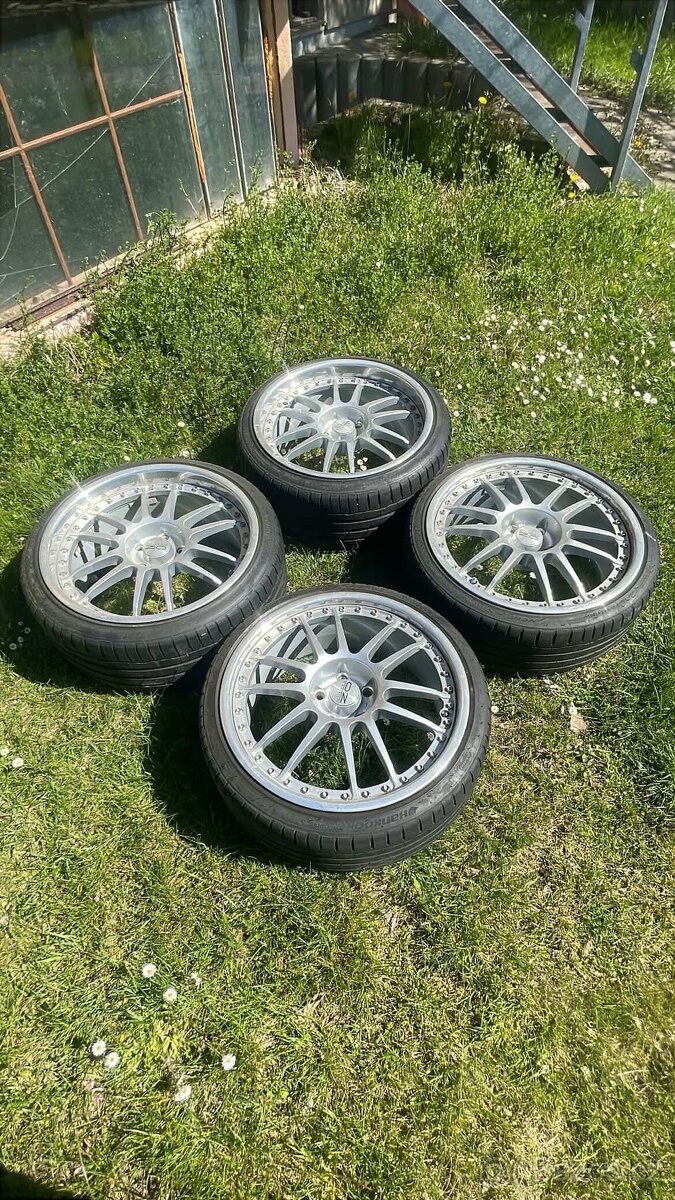OZ superleggera III r19 - 2