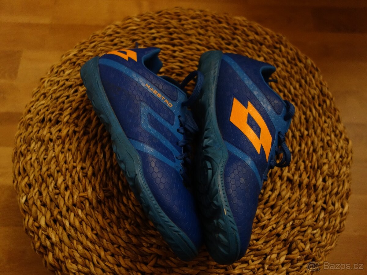 Turfy LOTTO Maestro 700 IV TF JR - vel.33 - 2