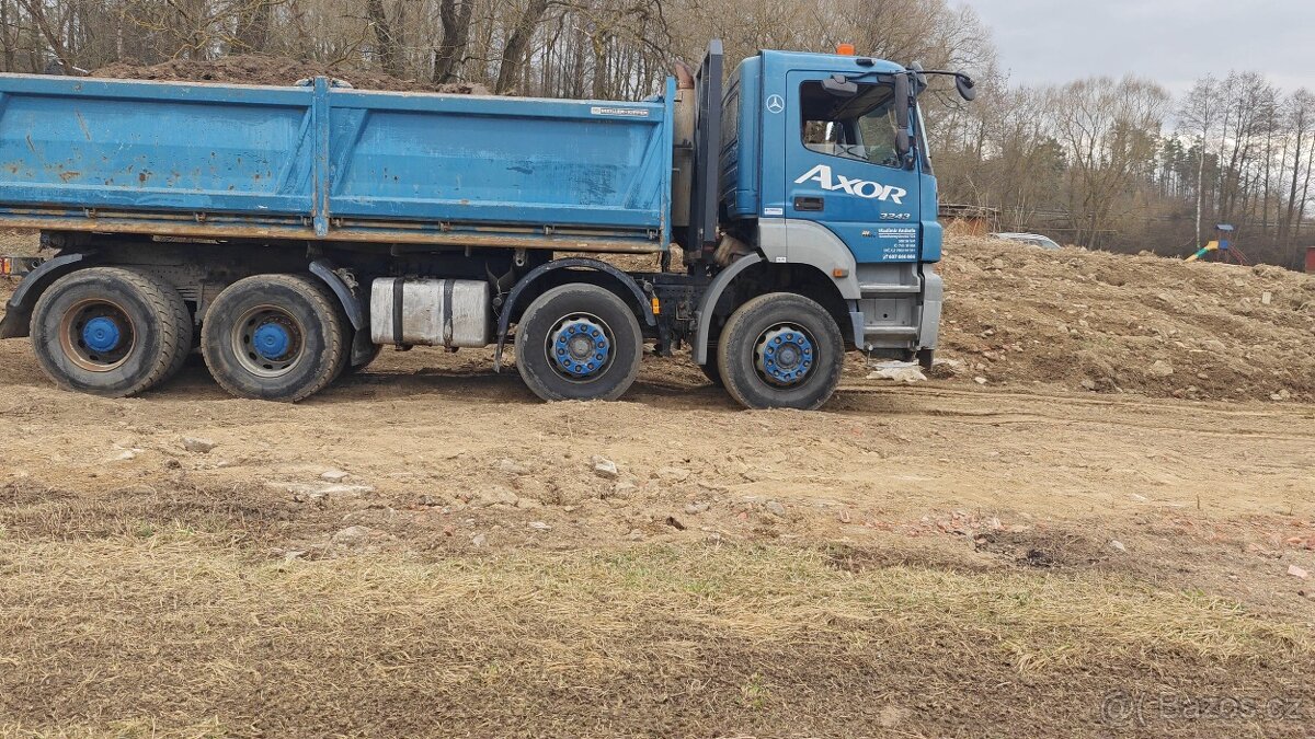 Mercedes Benz AXOR 3243, 8x4 třístranný sklápěč. - 2