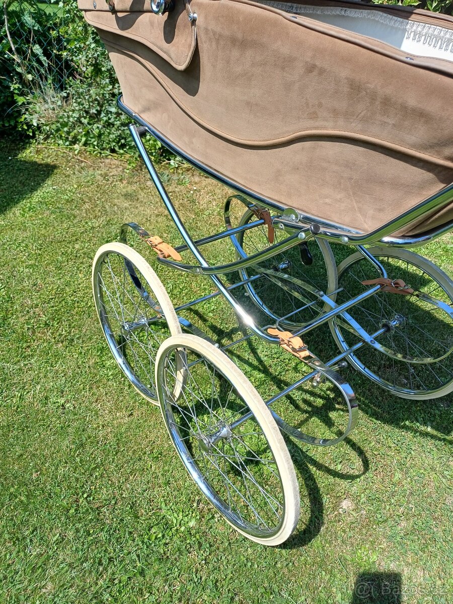 Retro vysoký kočárek - 2