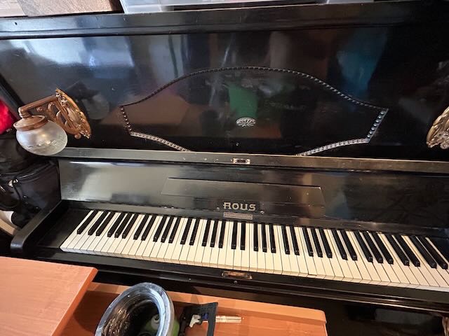 pianino ROUS - 2