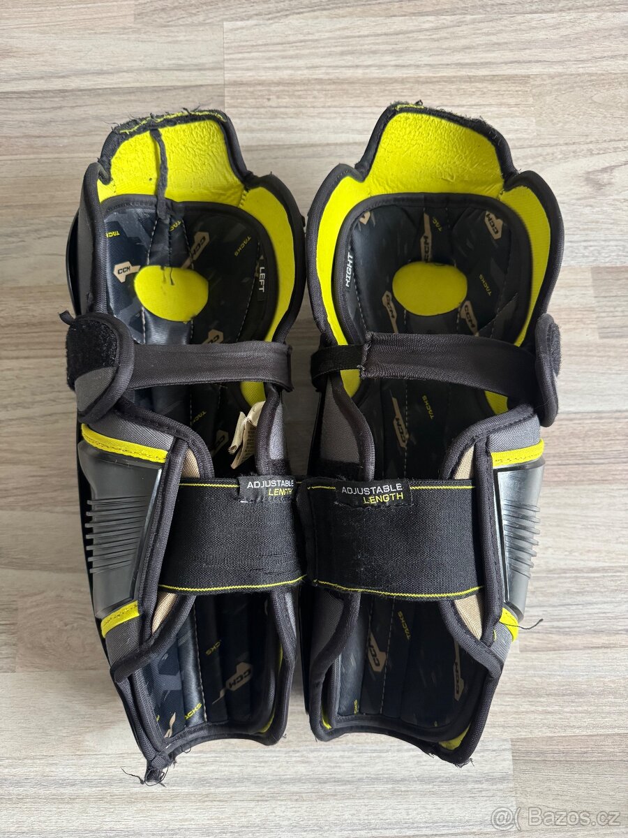 Hokejové holeně CCM junior - 2