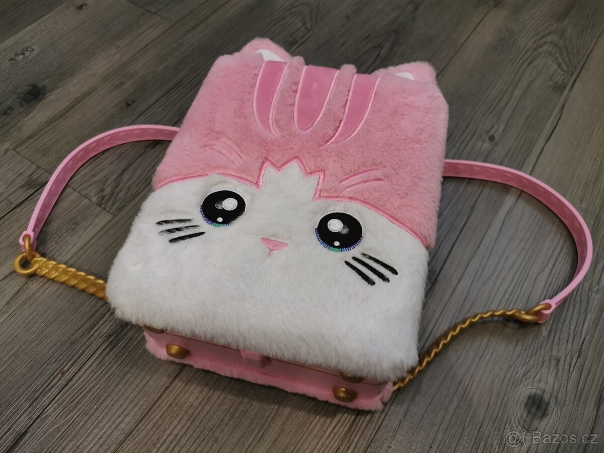 Panenka Na Na Na s batůžkem - 2