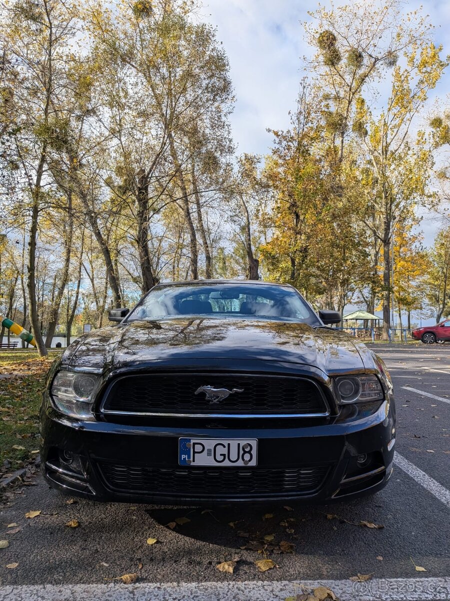 Ford Mustang 3.7 V6 Coupé • 305 KM • Automat • Registrováno - 2