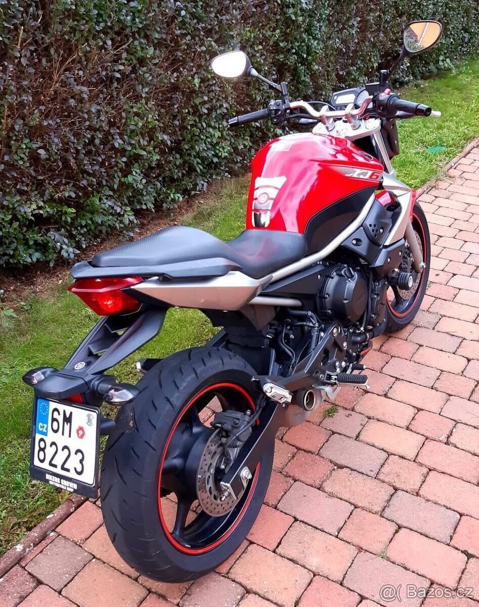 Yamaha XJ6 ABS (2011) - 2