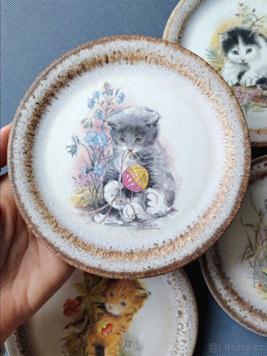Nádherná sada dekorativních keramických talířů "Koťata" - 2