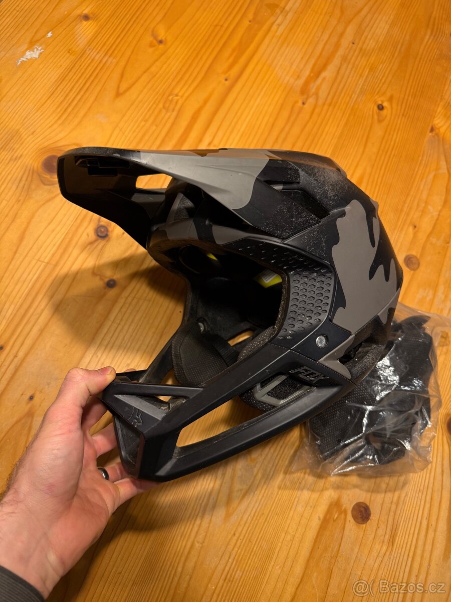 Fox proframe helma - 2