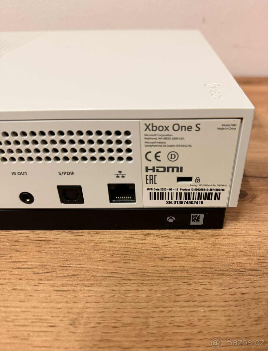 Xbox One S 1TB +2x OVL+3x HRA - 2