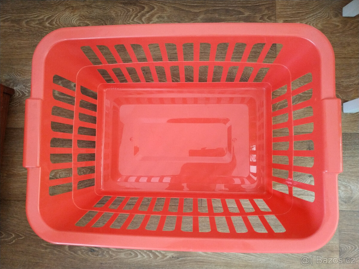 Koš na prádlo, plast, růžový. - 2