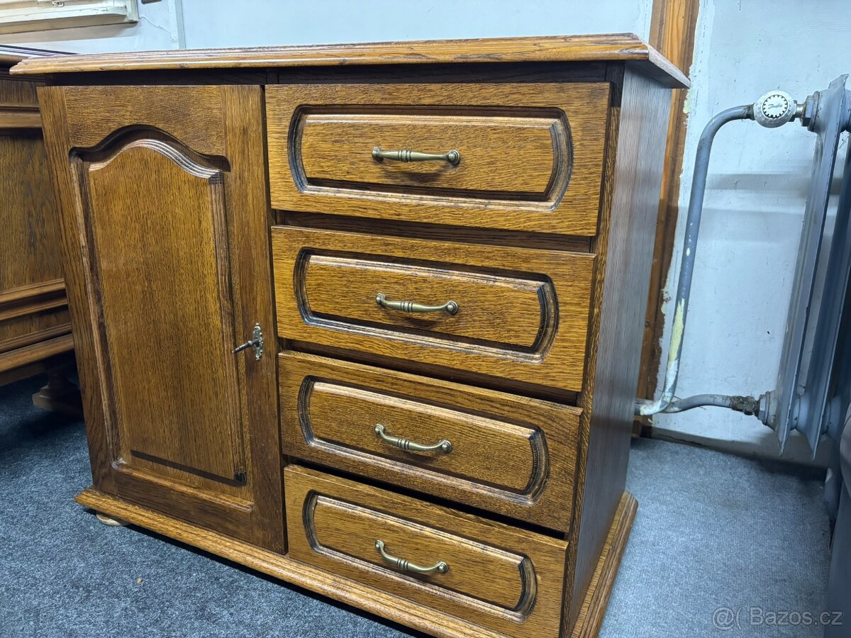 Masivní rustikální komoda - 2