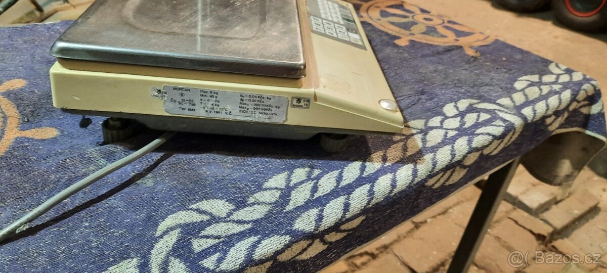 Prodám digitální váhu CAS Morcan - 2