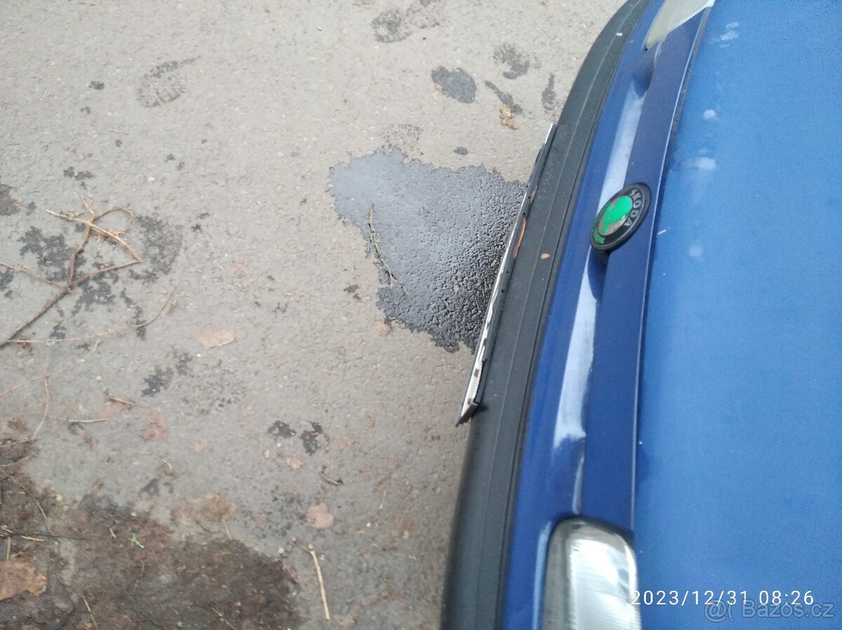 Prodám náhradní díly z Felicie combi 1.3 nebo celou za 3500, - 2