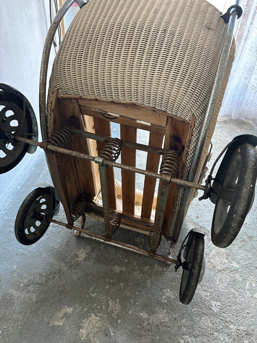 Historický kočárek - 2