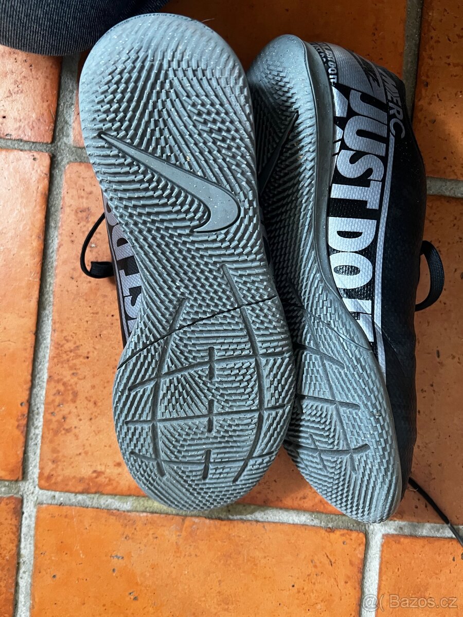 Sálové boty Nike vel.38 - 2