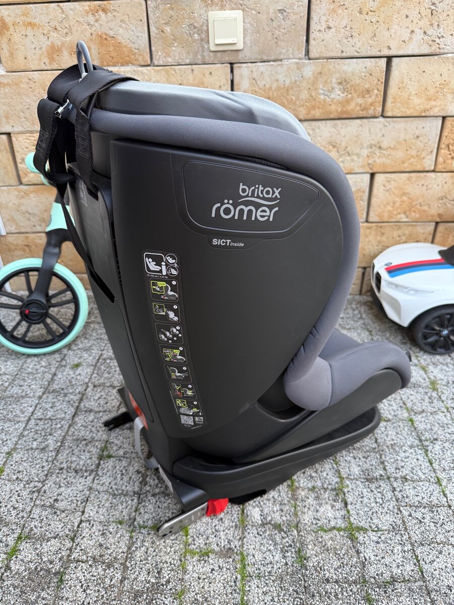 Britax Römer Trifix 2 i-Size Storm Grey - 2
