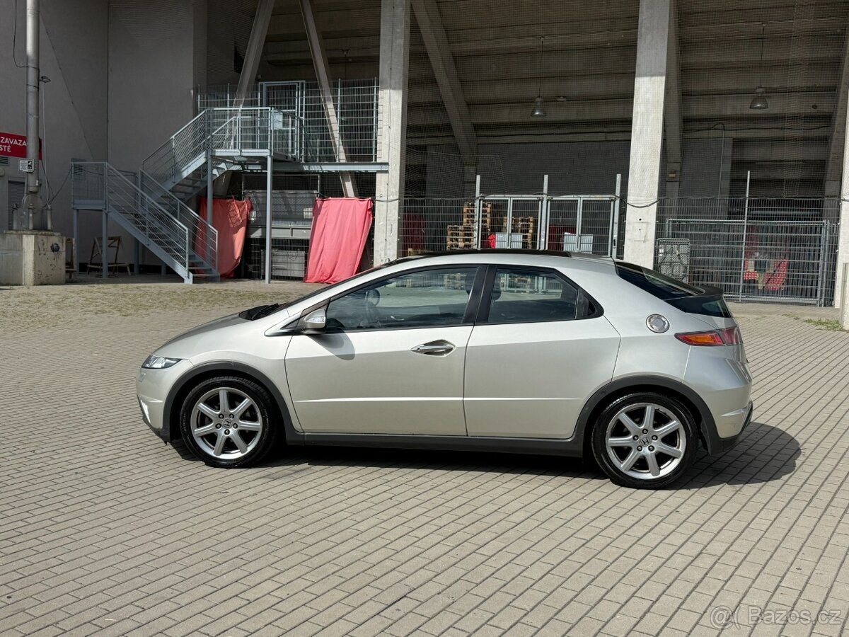 Honda Civic, 1.8V-TEC, 103kw Nová STK - 2
