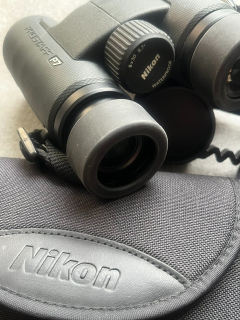 Nikon Prostaff P7 8x30 - DALEKOHLED - 2