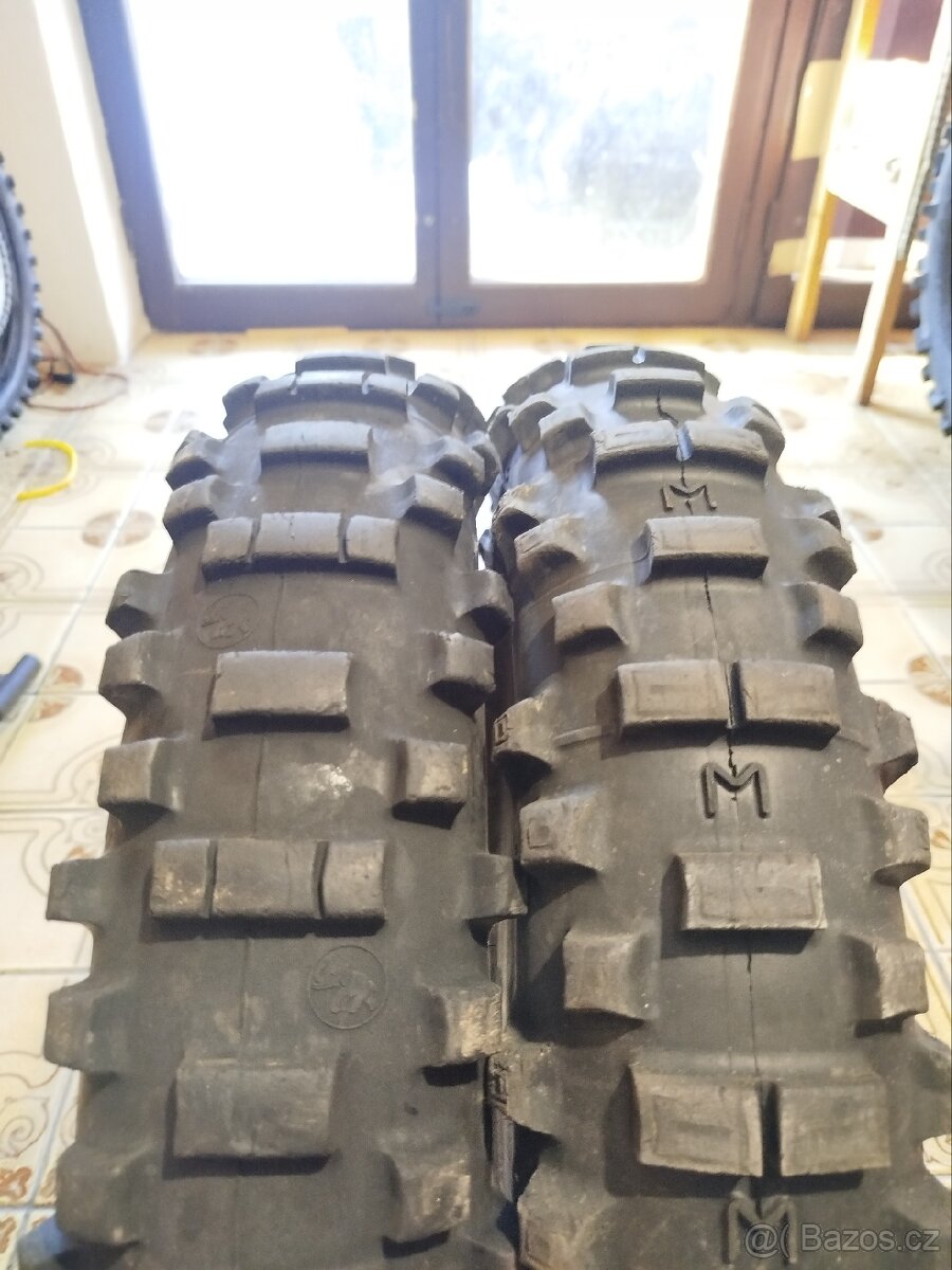 Mx/enduro pneu