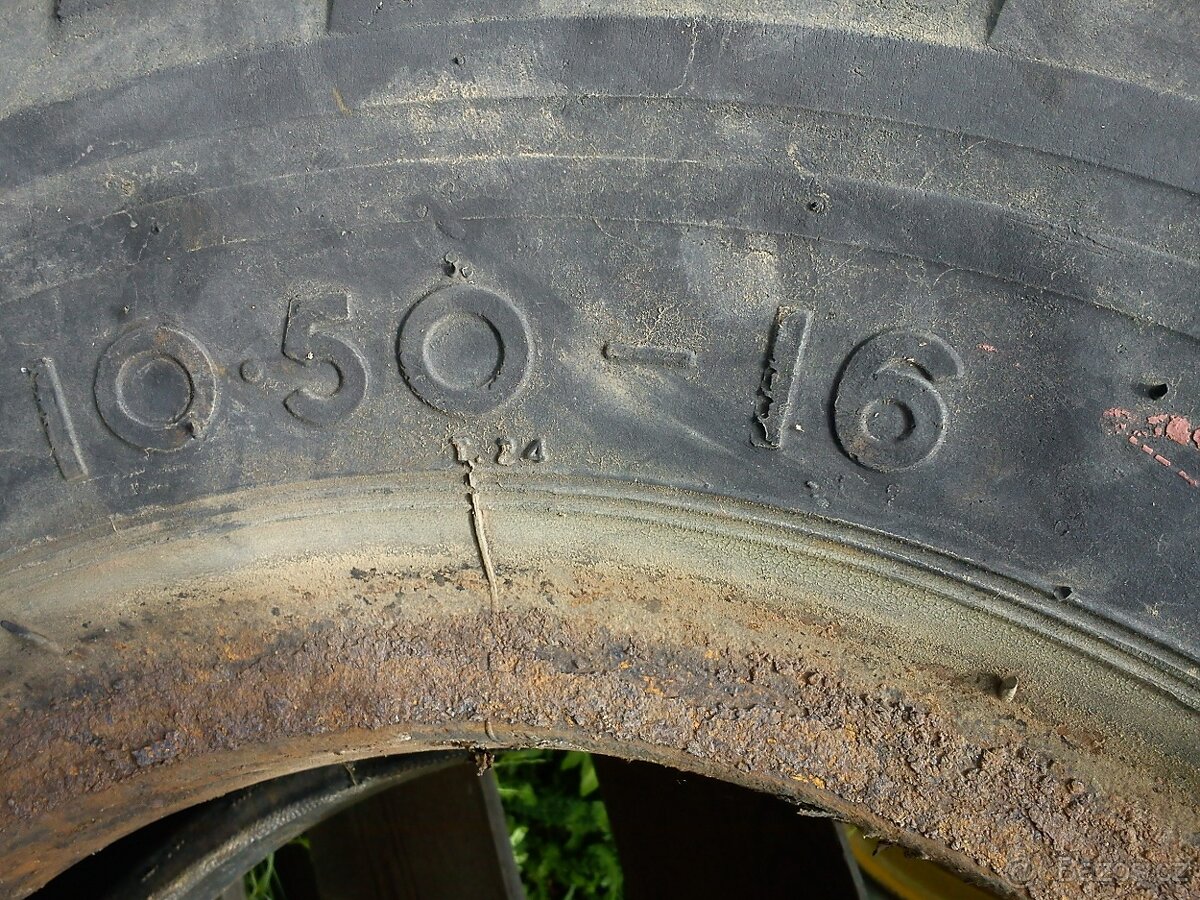 Tatra 805 pneu 2x 10,50x16 - 2