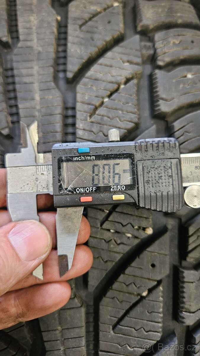 Zimní pneu 255/55 18 - 2