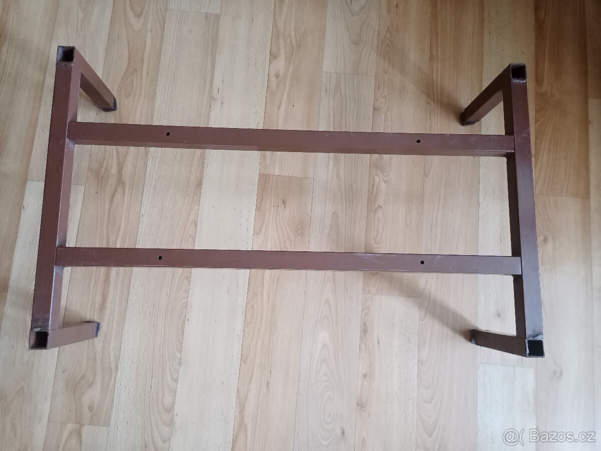 Stojan, podstavec - 2