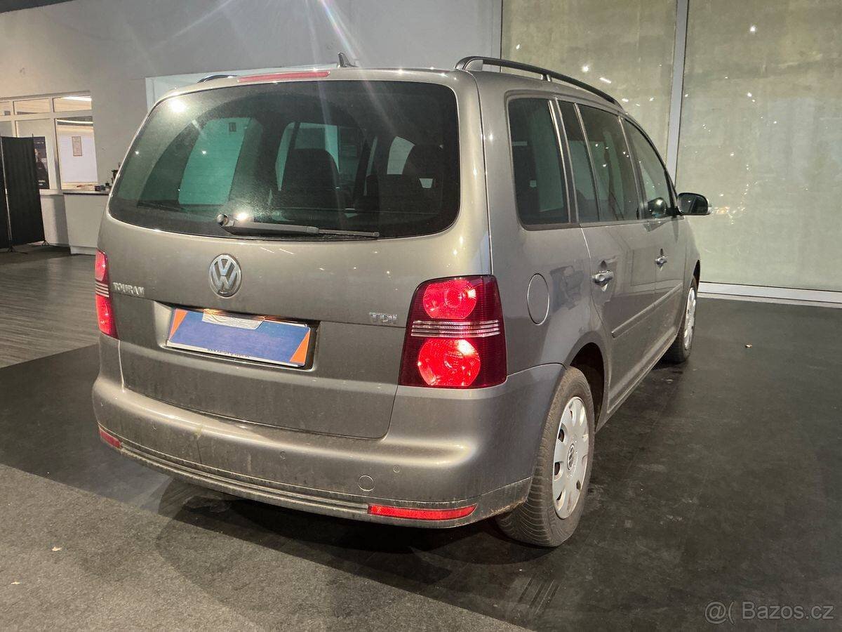 VW Touran 1.9 TDI 77kW,Tempomat,7.míst,bez koroze. - 2