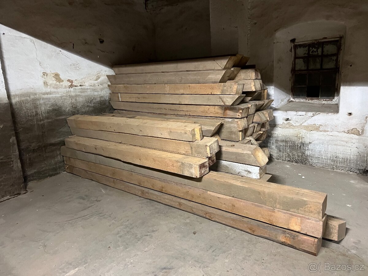 Tesané a řezané trámy - 2