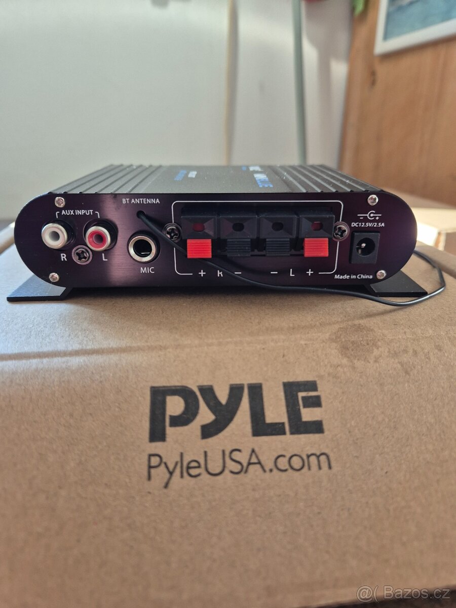 Stereo zesilovač PYLE - 2