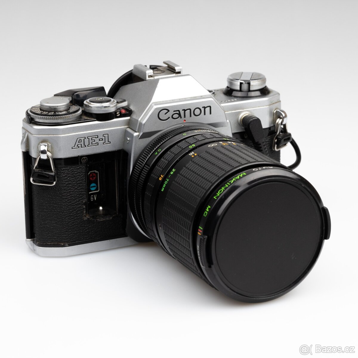 nefunkční Canon AE-1 s objektivem - 2