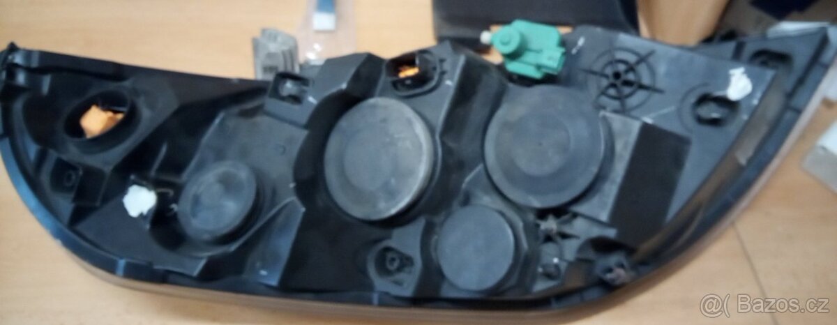 Renault Master Levé přední světlo - 2