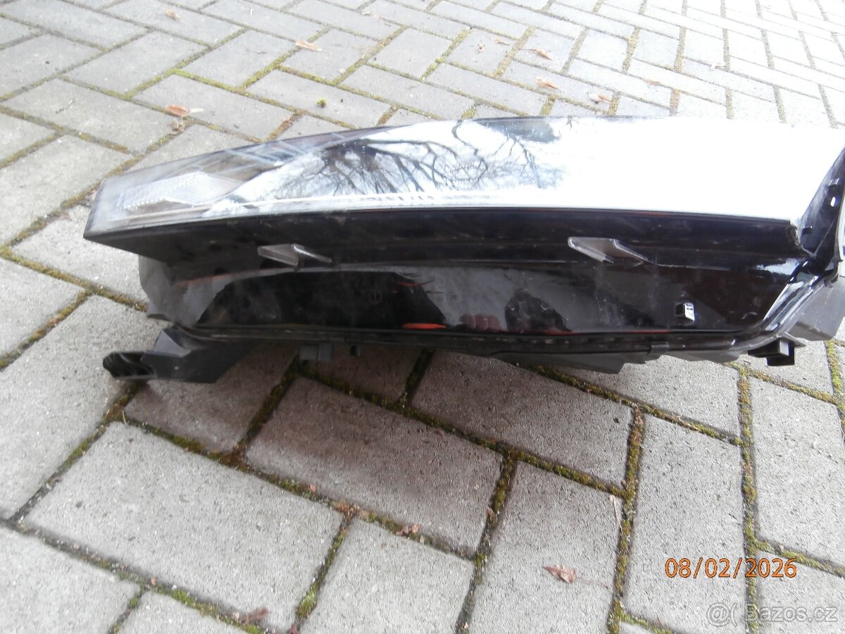 PREDNI LEVY LED SVETLOMET OCTAVIA 4 - 2