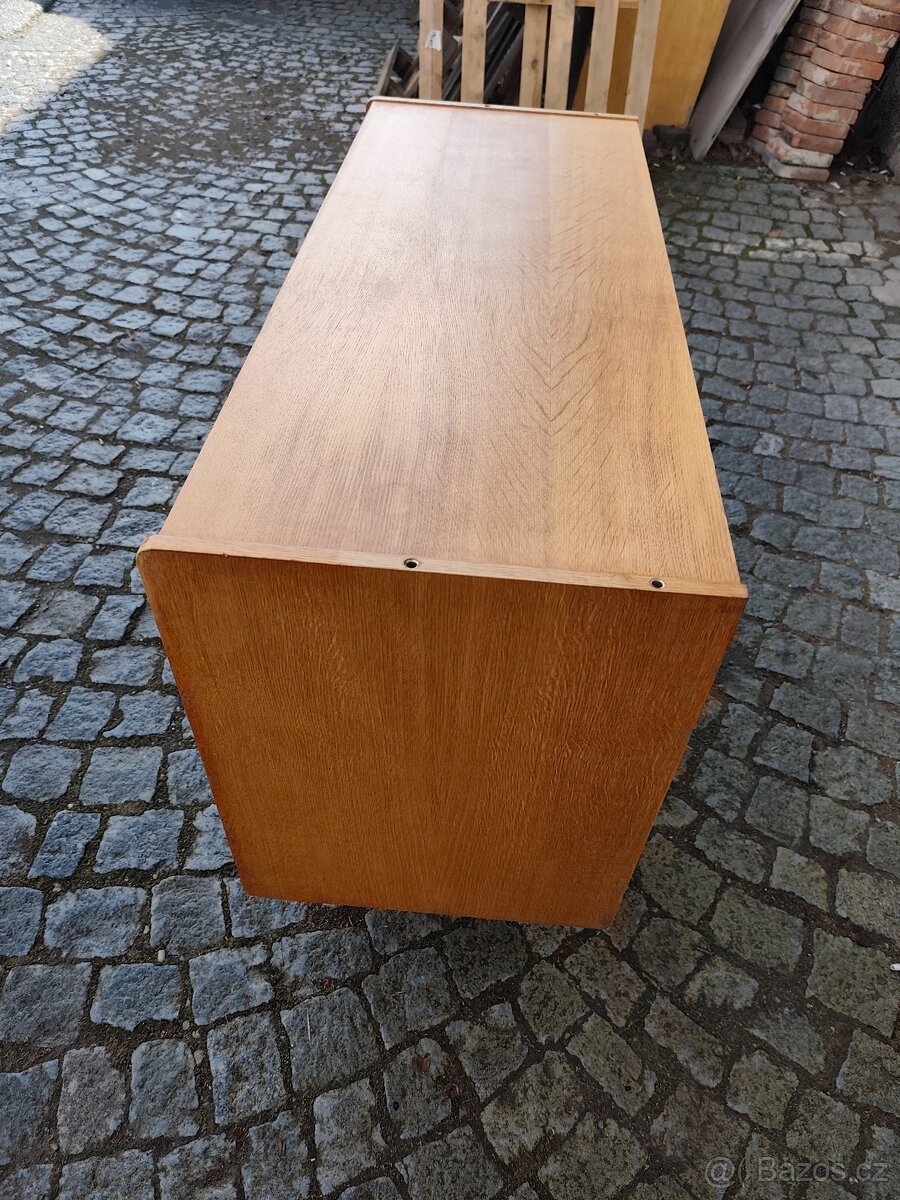 RETRO KOMODA JIROUTEK. - 2
