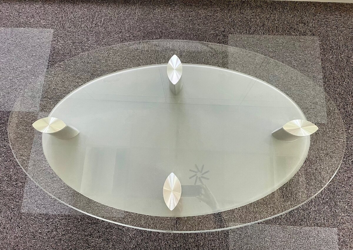 Konferenční stolek - 2