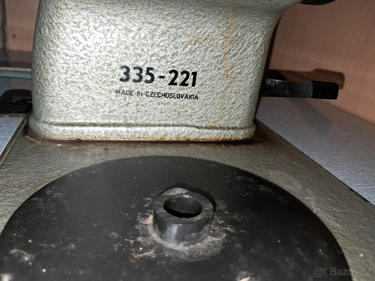 šicí stroj MINERVA - 2