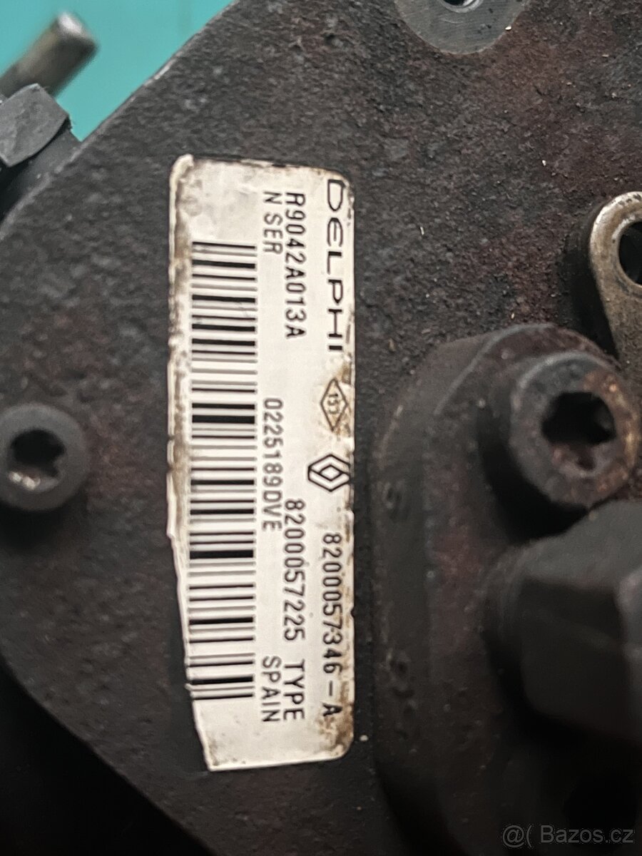 Naftové čerpadlo z Renaultu Kangoo - 2