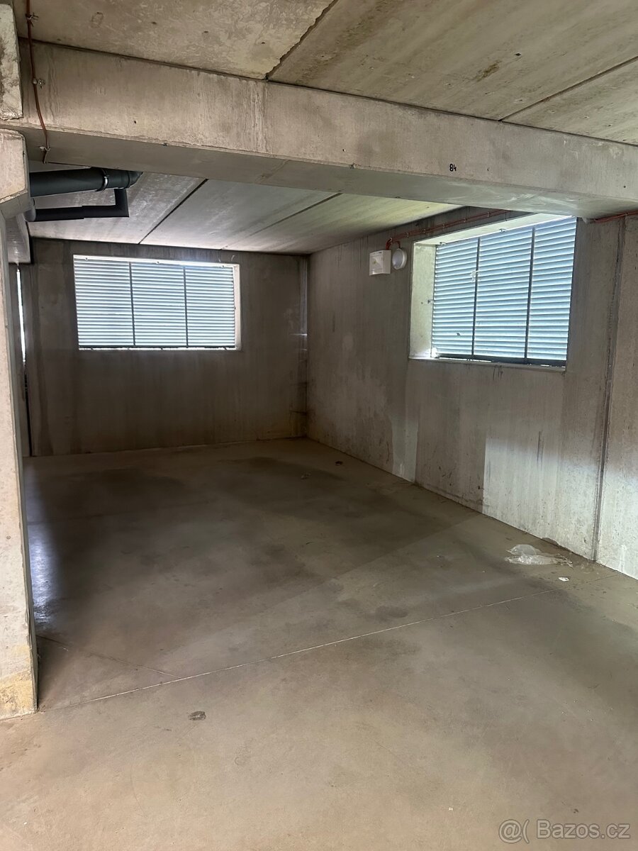 Garáž 19m2 Brno-Havránkova - 2