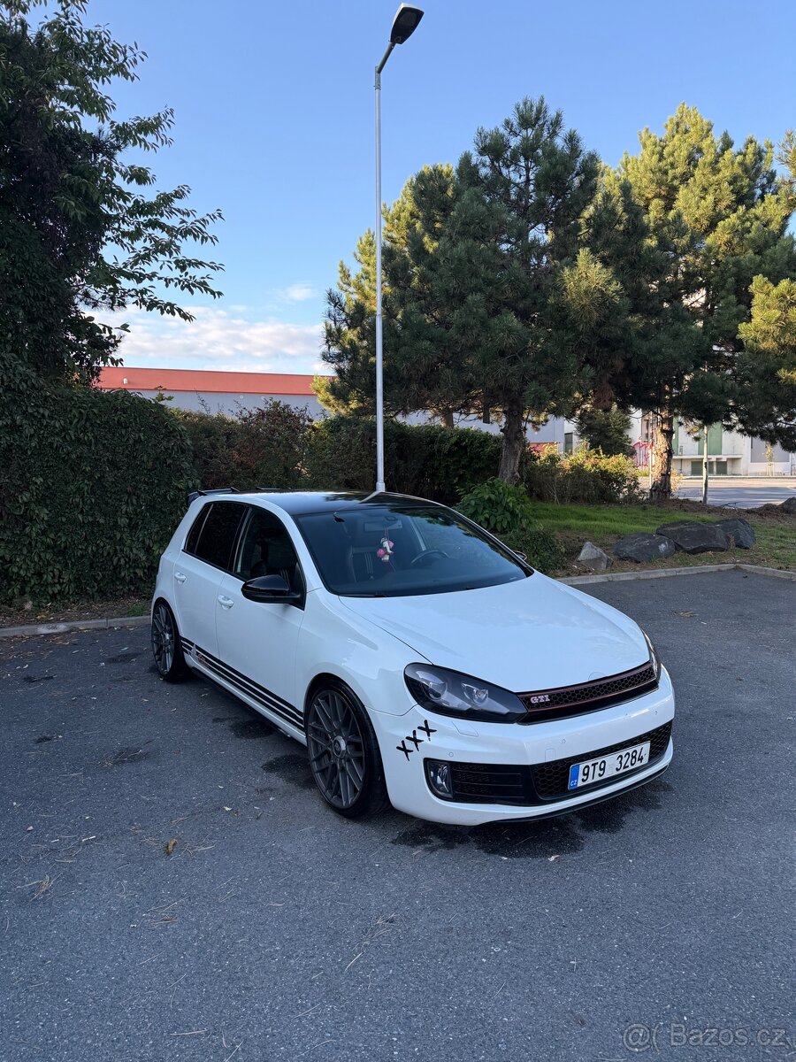 Golf VI 6 GTI Adidas edition - 2