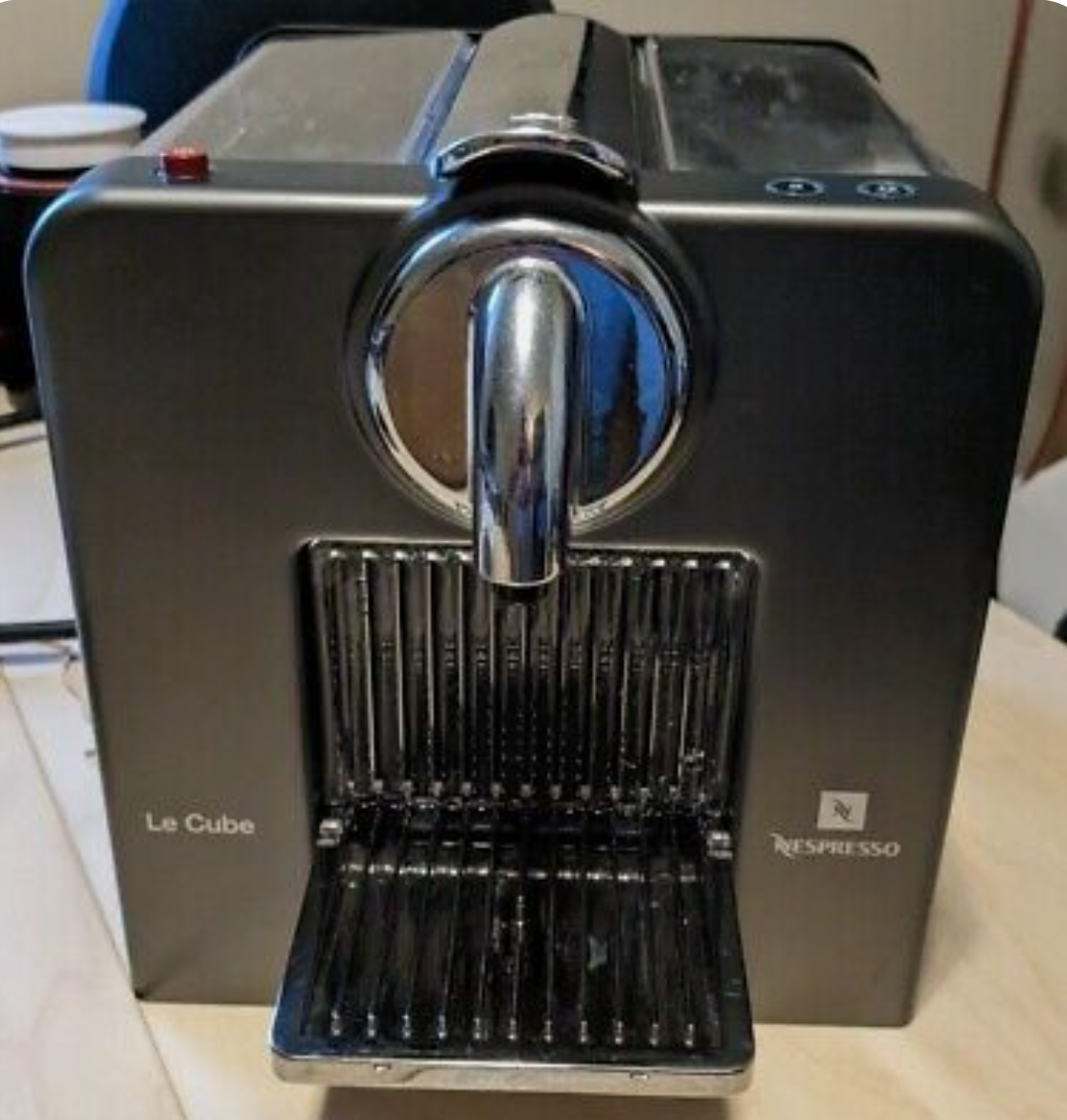 Kávovar Nespresso Le Cube - 2