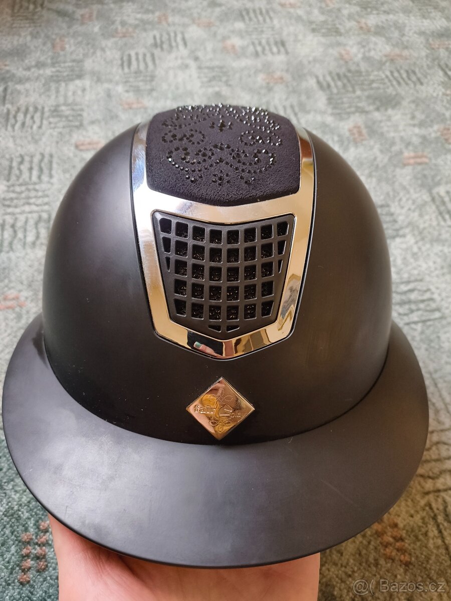 Přilba FairPlay zdobená kamínky - 2