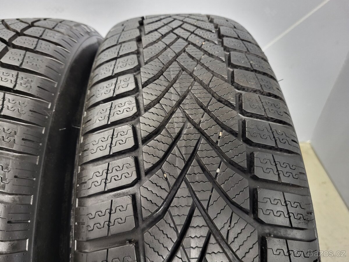 2x 215/65R17 Falken Zimní pneu - 2