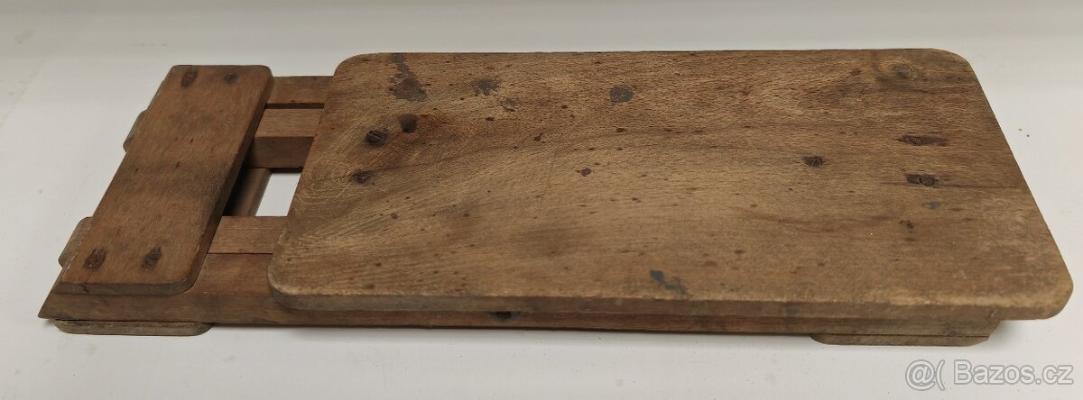 Starožitná dřevěná skládací PODNOŽKA - 2